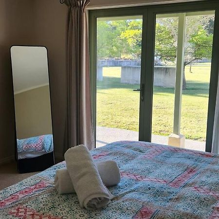 Pinegrove Cottages - Unit1 Twizel Esterno foto