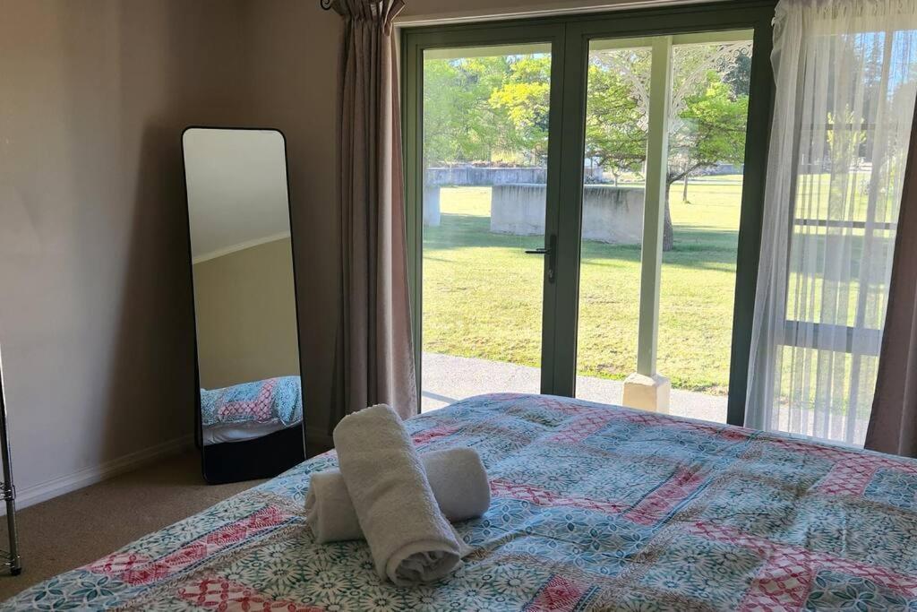 Pinegrove Cottages - Unit1 Twizel Esterno foto